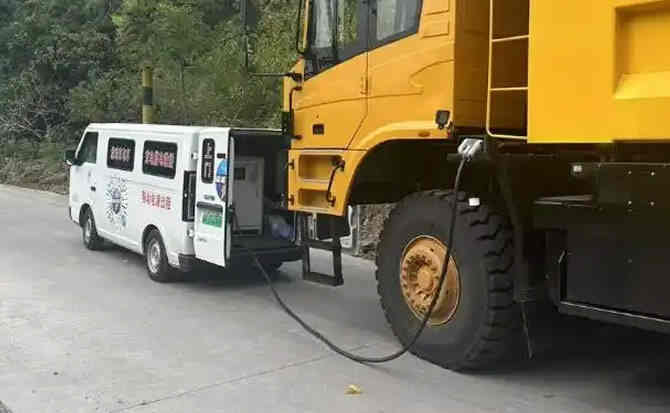 新乐新能源车充电搭电